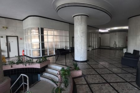 Apartamento para alugar com 72m², 2 quartos e 1 vagaÁrea Comum - Escadas para Garagem