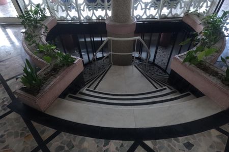 Apartamento para alugar com 72m², 2 quartos e 1 vagaÁrea Comum - Escadas para Garagem