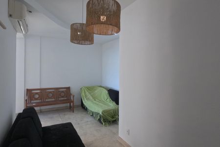 Apartamento para alugar com 72m², 2 quartos e 1 vagaSala