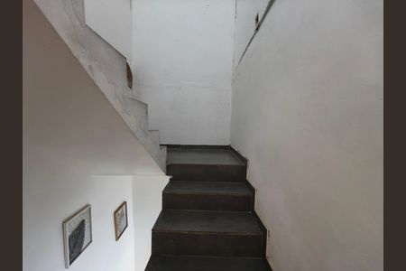 Casa de condomínio para alugar com 120m², 3 quartos e 1 vagaEscada - Terraço