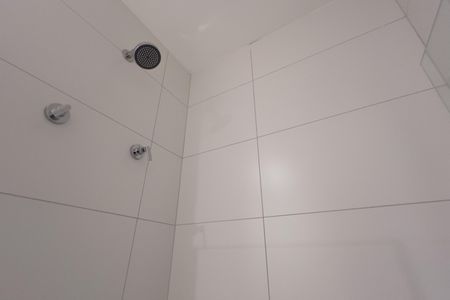 Banheiro de kitnet/studio para alugar com 1 quarto, 27m² em Centro, Guarulhos