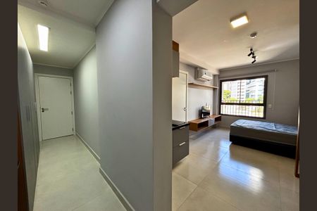Corredor  de kitnet/studio para alugar com 1 quarto, 35m² em Perdizes, São Paulo