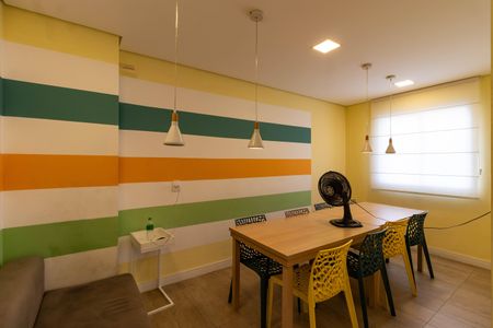 Apartamento à venda com 35m², 2 quartos e sem vagaÁrea comum