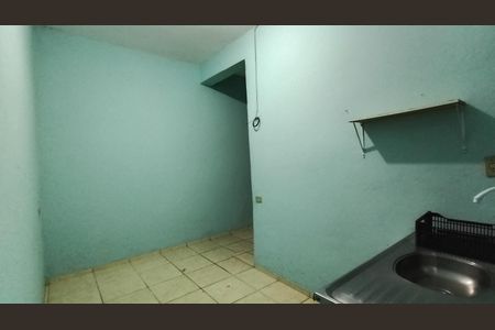 Cozinha  de kitnet/studio para alugar com 1 quarto, 28m² em Jardim Leblon, Suzano