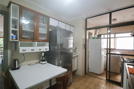Apartamento para alugar com 130m², 4 quartos e 2 vagasCozinha