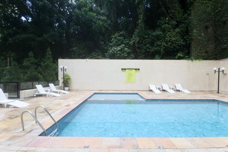 Apartamento para alugar com 130m², 4 quartos e 2 vagasÁrea comum - Piscina