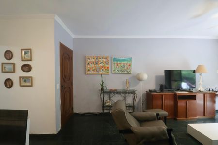 Apartamento para alugar com 130m², 4 quartos e 2 vagasSala