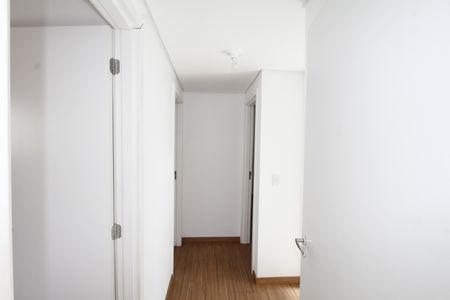Corredor de apartamento para alugar com 3 quartos, 103m² em Padre Eustáquio, Belo Horizonte