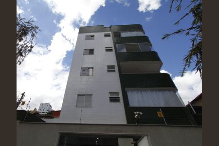 Apartamento para alugar com 103m², 3 quartos e 2 vagasFachada