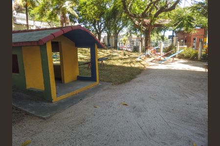 Apartamento para alugar com 55m², 2 quartos e 2 vagasÁrea comum - Playground