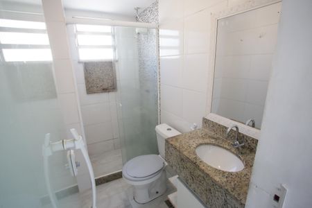 Apartamento para alugar com 55m², 2 quartos e 2 vagasBanheiro