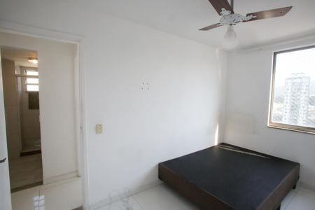 Quarto 2 de apartamento para alugar com 2 quartos, 55m² em Taquara, Rio de Janeiro