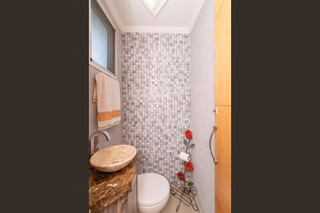 Casa de condomínio à venda com 100m², 3 quartos e 2 vagasLavabo
