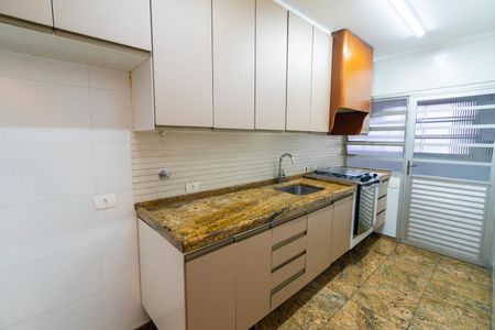 Apartamento para alugar com 74m², 2 quartos e 2 vagasCozinha