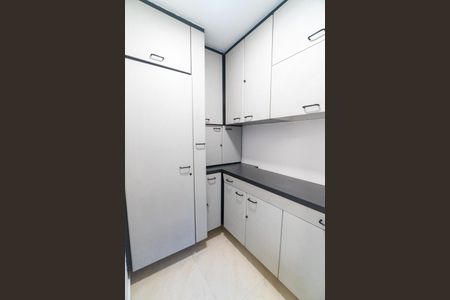 Apartamento para alugar com 74m², 2 quartos e 2 vagasQuarto de Serviço