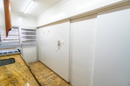 Apartamento para alugar com 74m², 2 quartos e 2 vagasCozinha