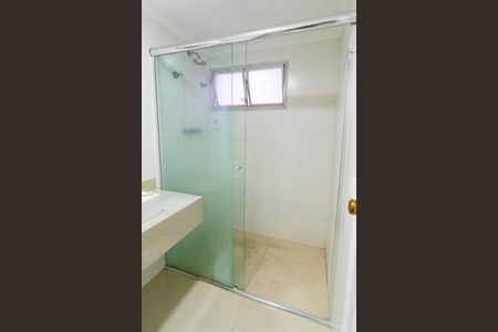 Apartamento para alugar com 74m², 2 quartos e 2 vagasBanheiro