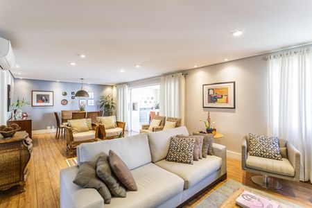 Sala de apartamento à venda com 3 quartos, 210m² em Moema, São Paulo