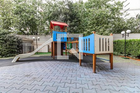 Apartamento à venda com 210m², 3 quartos e 3 vagasÁrea comum - Playground