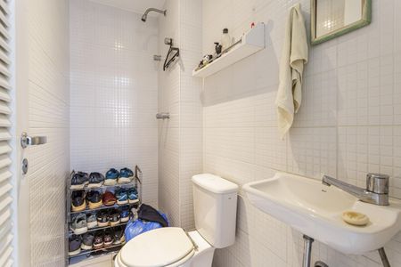 Apartamento à venda com 210m², 3 quartos e 3 vagasBanheiro de serviço