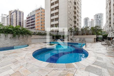 Apartamento à venda com 210m², 3 quartos e 3 vagasÁrea comum - Piscina