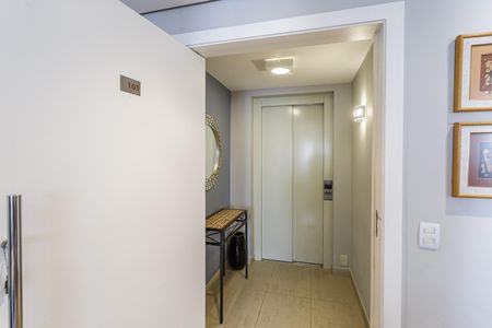 Apartamento à venda com 210m², 3 quartos e 3 vagasEntrada