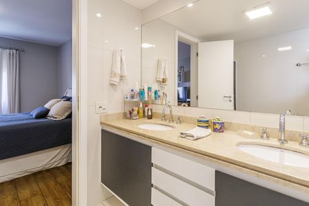 Apartamento à venda com 210m², 3 quartos e 3 vagasBanheiro da Suíte 3
