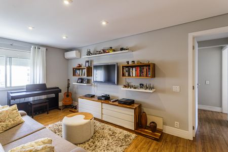 Apartamento à venda com 210m², 3 quartos e 3 vagasSala de TV