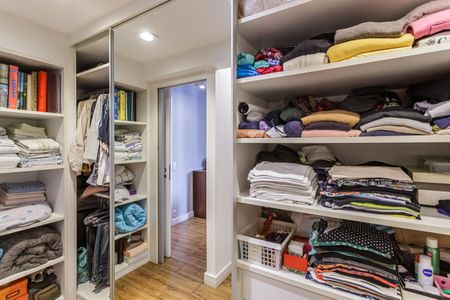 Apartamento à venda com 210m², 3 quartos e 3 vagasCloset da suíte 3