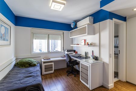 Apartamento à venda com 210m², 3 quartos e 3 vagasSuíte 1
