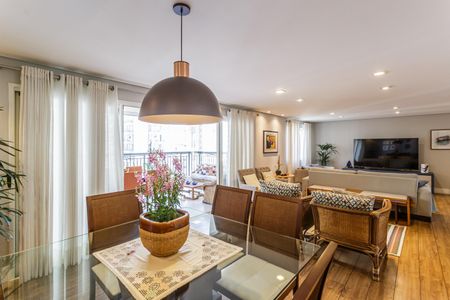 Sala de apartamento à venda com 3 quartos, 210m² em Moema, São Paulo