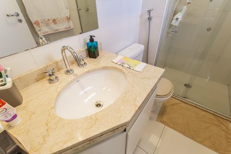 Apartamento à venda com 210m², 3 quartos e 3 vagasBanheiro da Suíte 2