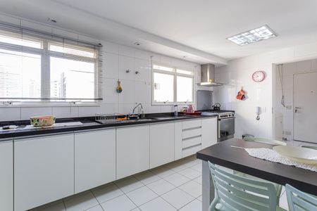 Apartamento à venda com 210m², 3 quartos e 3 vagasCozinha