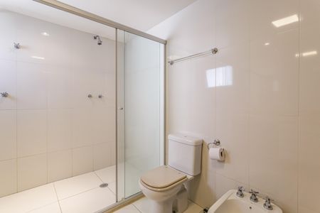Apartamento à venda com 210m², 3 quartos e 3 vagasBanheiro da Suíte 3