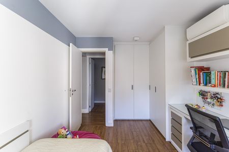 Apartamento à venda com 210m², 3 quartos e 3 vagasSuíte 2