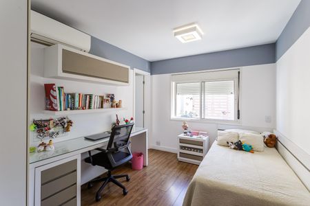 Apartamento à venda com 210m², 3 quartos e 3 vagasSuíte 2
