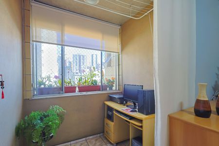 Apartamento à venda com 3 quartos, 85m² em Estoril, Belo Horizonte