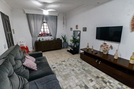 Casa para alugar com 140m², 3 quartos e 2 vagasSala