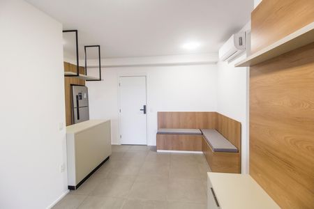 Sala  de apartamento para alugar com 2 quartos, 64m² em Alphaville Empresarial, Barueri