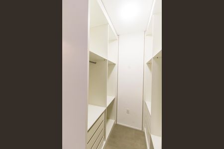 Apartamento para alugar com 64m², 2 quartos e 1 vaga Apartamento para alugar com 64m², 2 quartos e 1 vagaCloset da suíte