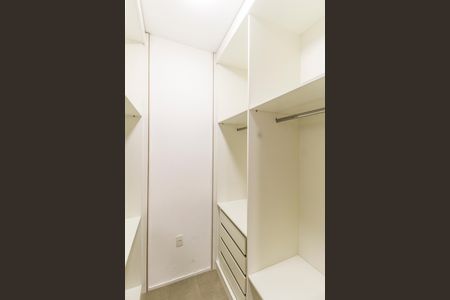 Apartamento para alugar com 64m², 2 quartos e 1 vaga Apartamento para alugar com 64m², 2 quartos e 1 vagaCloset da suíte