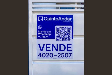 Casa à venda com 185m², 3 quartos e 4 vagas Casa à venda com 185m², 3 quartos e 4 vagasPlaca instalada na Fachada