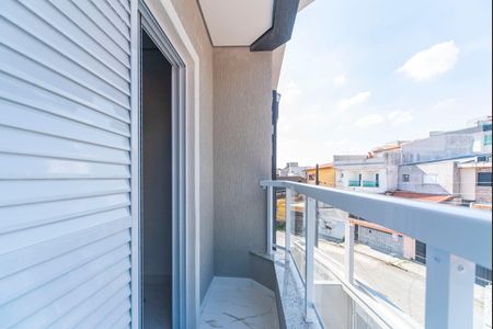 Casa à venda com 185m², 3 quartos e 4 vagas Casa à venda com 185m², 3 quartos e 4 vagasVaranda do Quarto 3