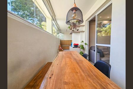 Apartamento à venda com 68m², 2 quartos e 1 vaga Apartamento à venda com 68m², 2 quartos e 1 vagaVaranda