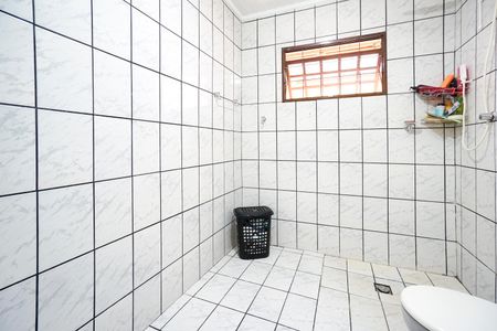 Apartamento à venda com 150m², 4 quartos e 3 vagasBanheiro social 01