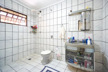 Apartamento à venda com 150m², 4 quartos e 3 vagasBanheiro social 01
