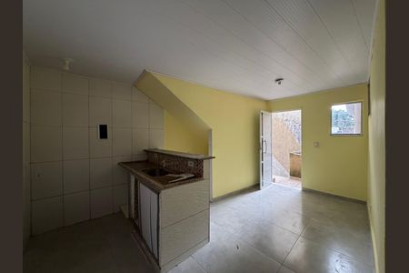 Sala de kitnet/studio para alugar com 2 quartos, 48m² em Taquara, Rio de Janeiro