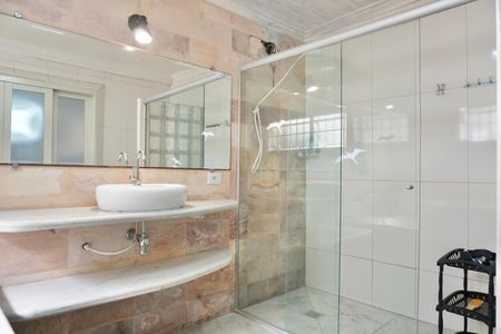 Apartamento à venda com 178m², 3 quartos e 1 vagaSuíte 1 - Banheiro 