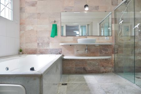 Apartamento à venda com 178m², 3 quartos e 1 vagaSuíte 1 - Banheiro 
