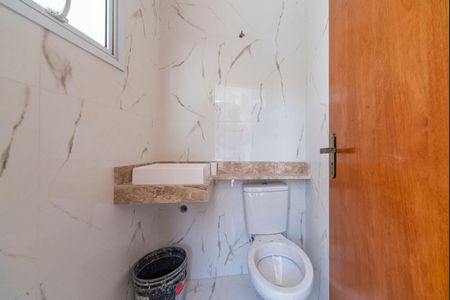 Casa à venda com 140m², 3 quartos e 3 vagas Casa à venda com 140m², 3 quartos e 3 vagasLavabo da Garagem